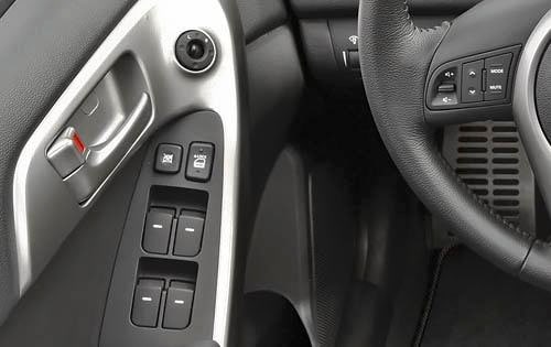 2010 Kia Forte front safety DETAIL