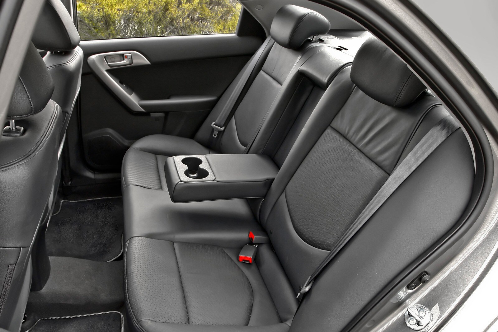 2010 Kia Forte interior RI