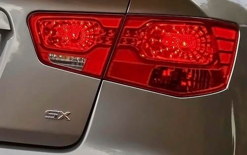 2011 Kia Forte front safety DETAIL