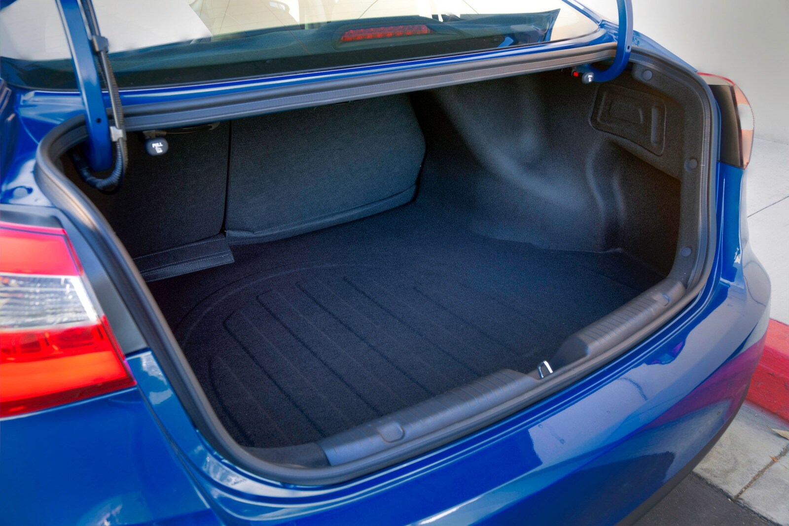 2016 Kia Forte interior CARGO