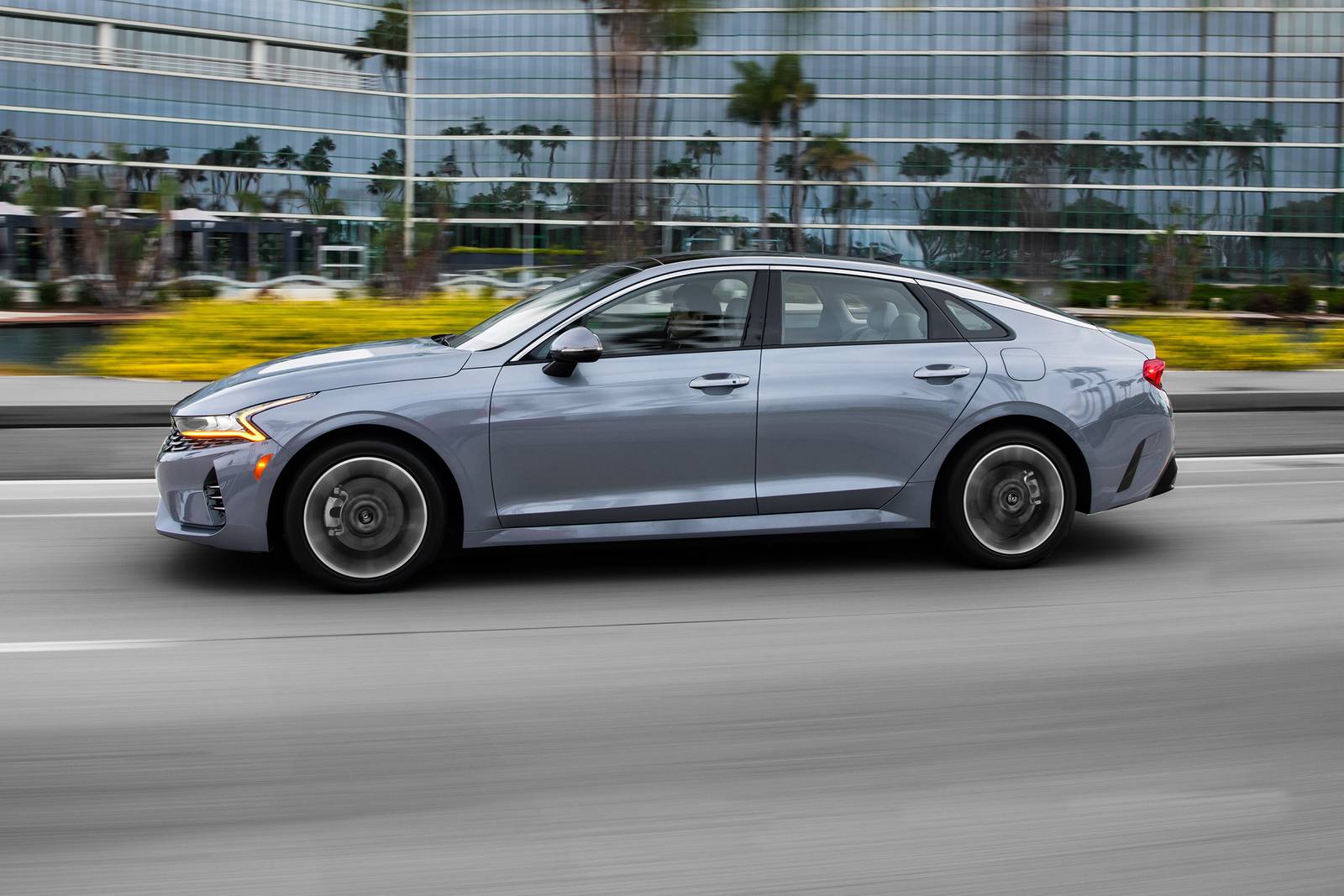 2022 Kia K5 exterior S