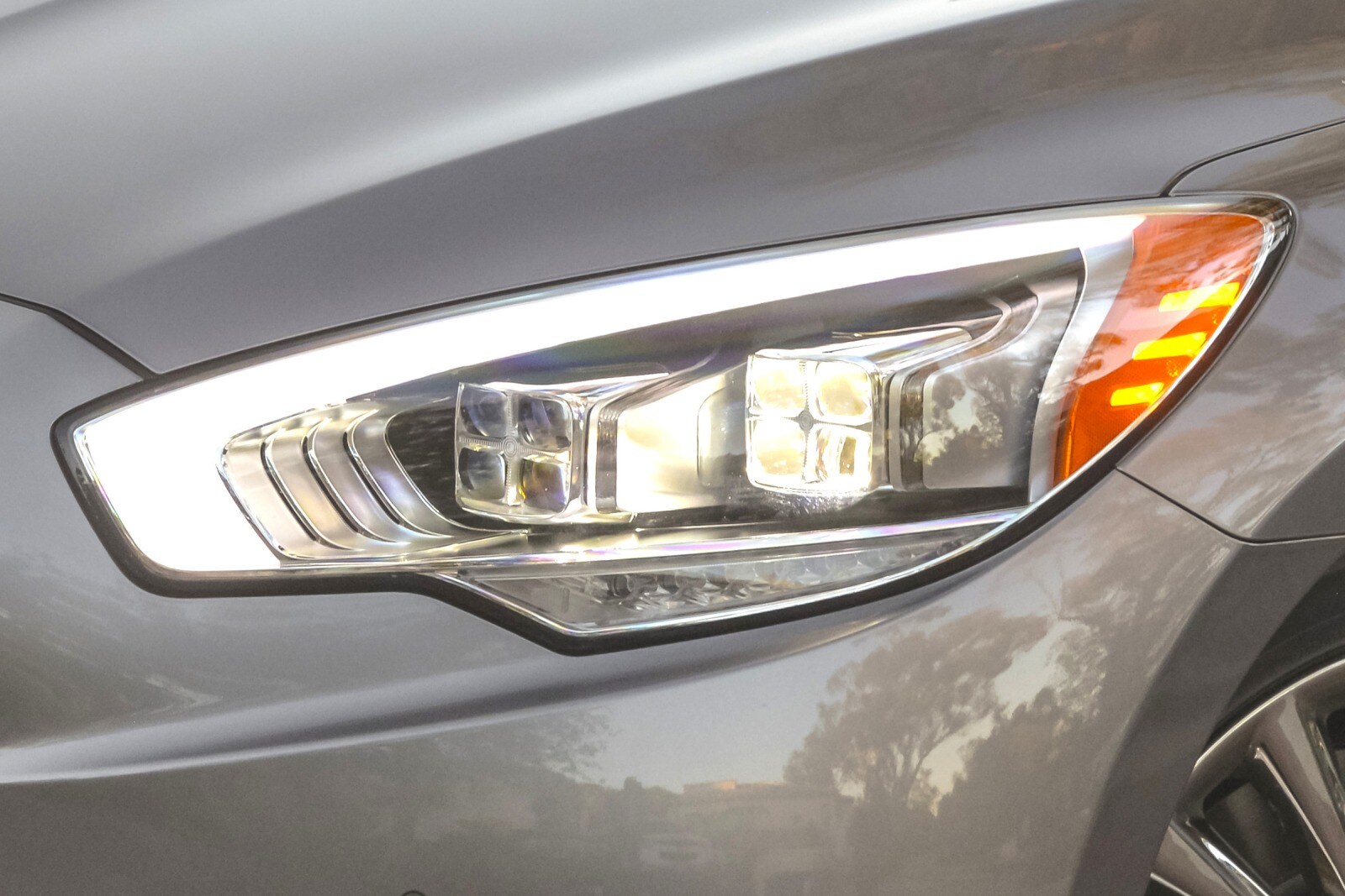 2016 Kia K900 exterior EDETAIL