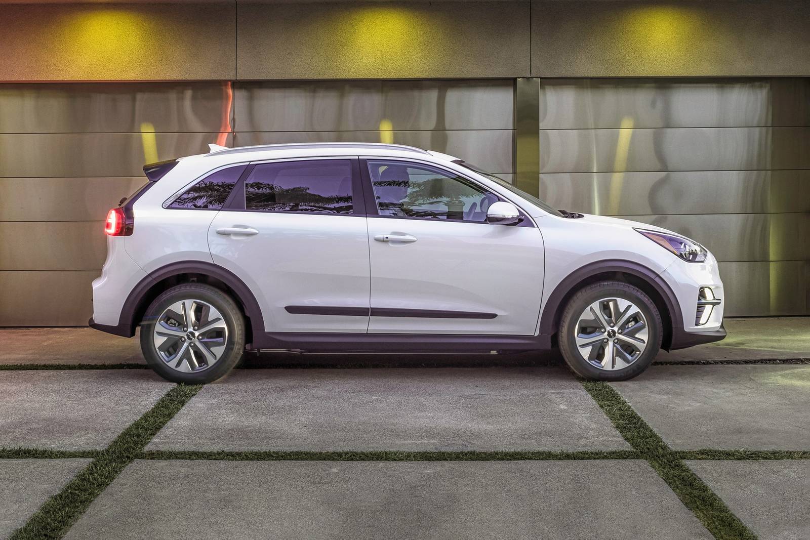 2022 Kia Niro exterior S