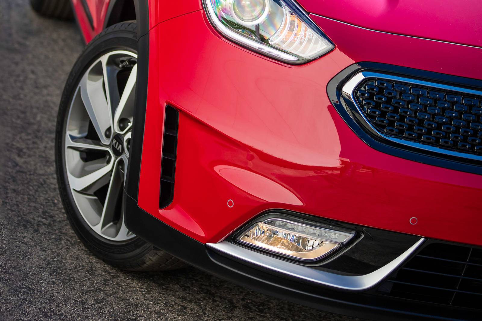 2017 Kia Niro exterior EDETAIL