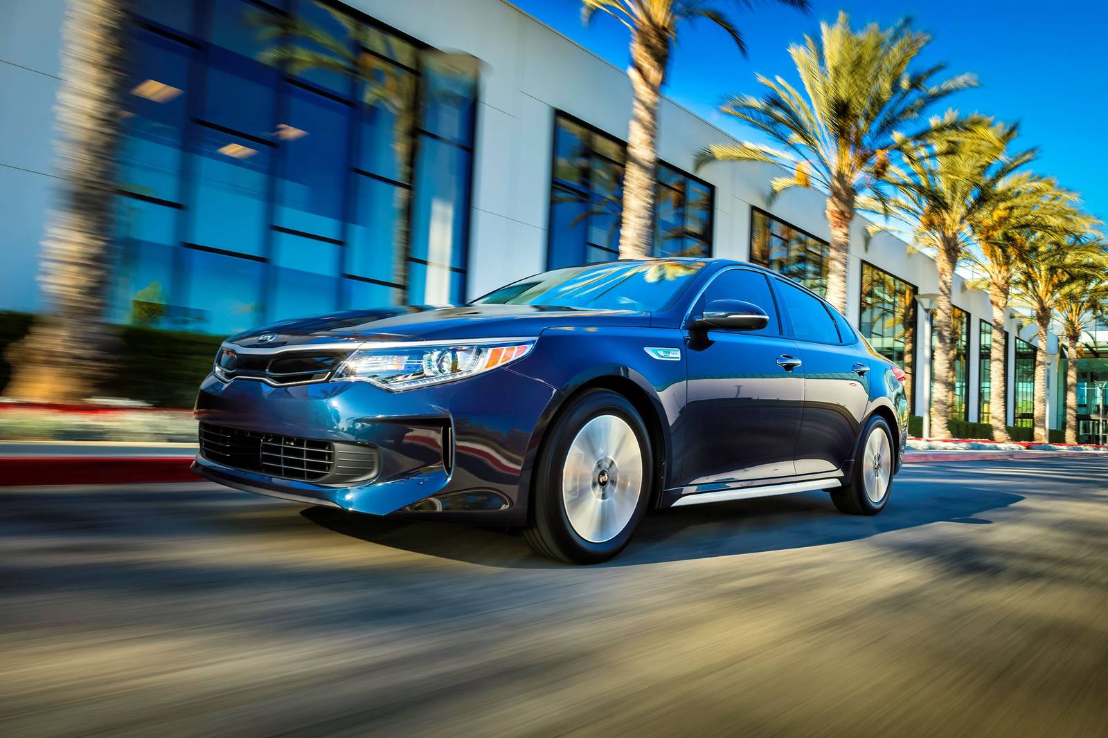 2017 Kia Optima exterior FQ