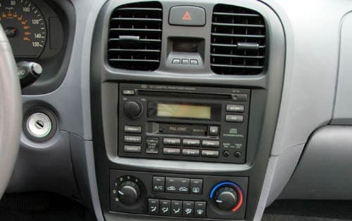 2001 Kia Optima interior CC