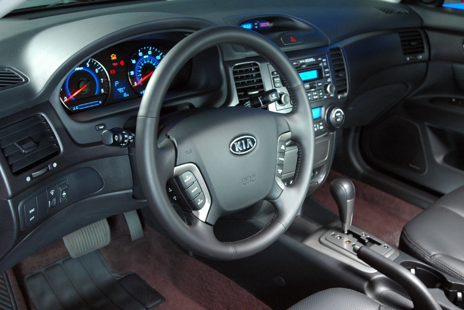 2007 Kia Optima interior I