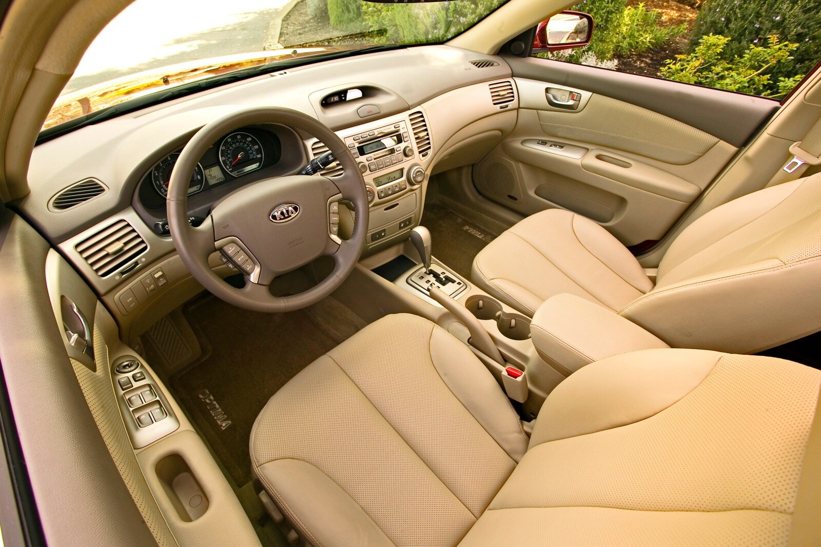 2008 Kia Optima interior I