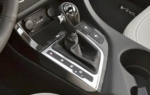 2011 Kia Optima interior CC