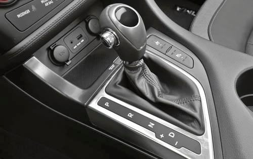 2011 Kia Optima interior CC