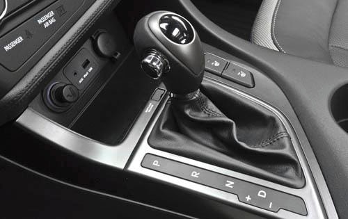 2011 Kia Optima interior CC