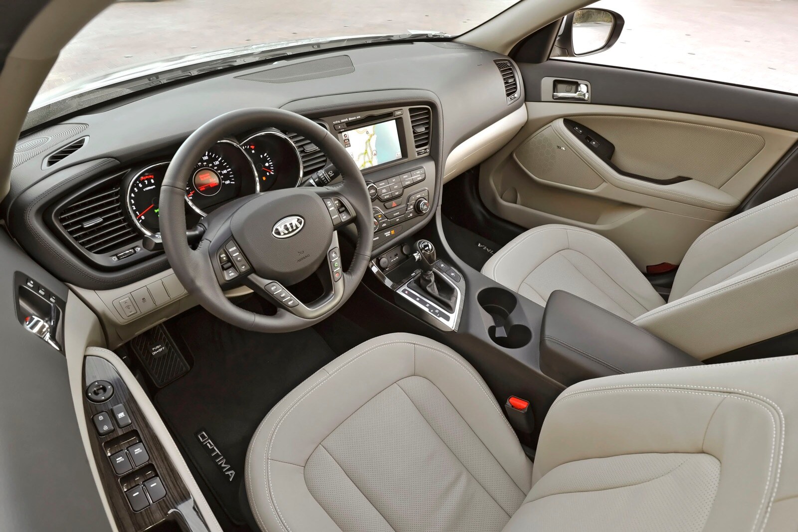 2013 Kia Optima interior I