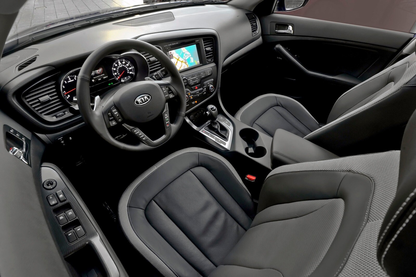 2013 Kia Optima interior I