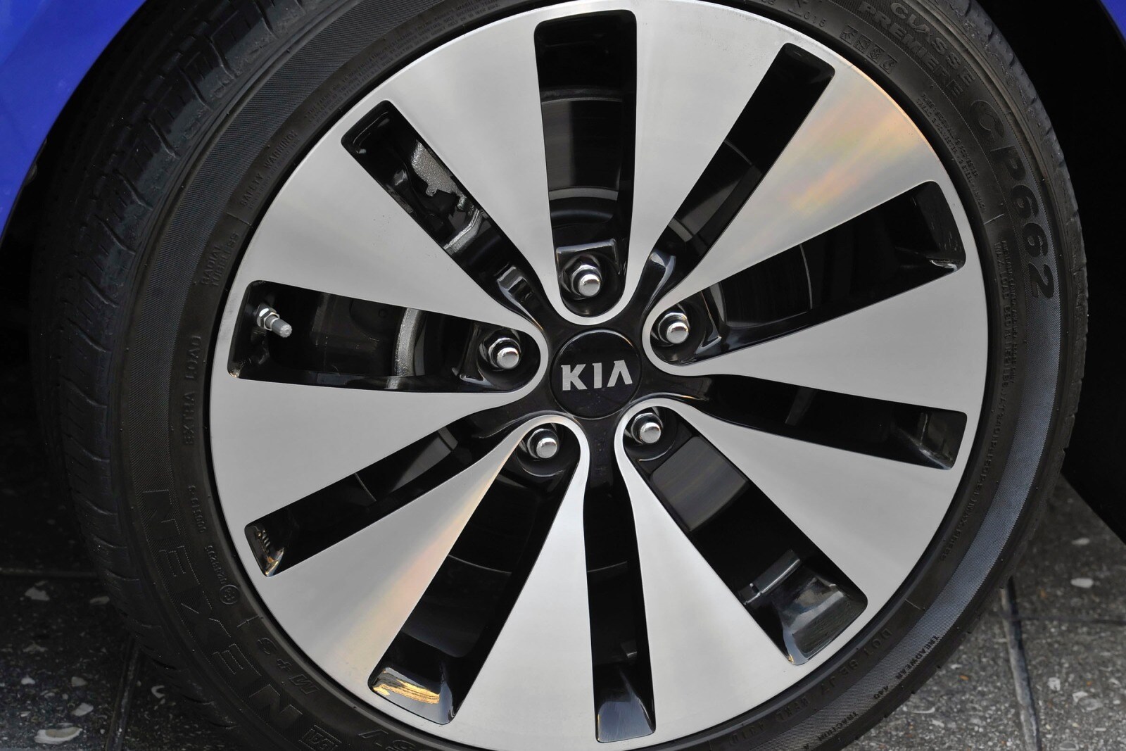 2013 Kia Optima exterior W