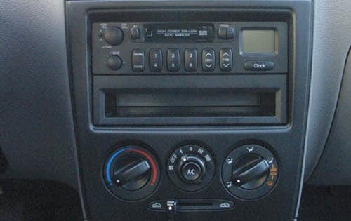 2001 Kia Rio interior CC