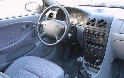 2001 Kia Rio interior I