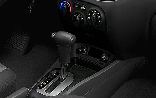 2006 Kia Rio interior CC