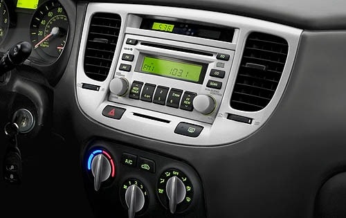 2006 Kia Rio interior CC