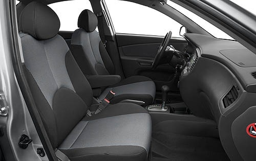 2007 Kia Rio interior DETAIL