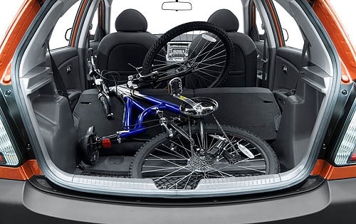 2007 Kia Rio interior CARGO