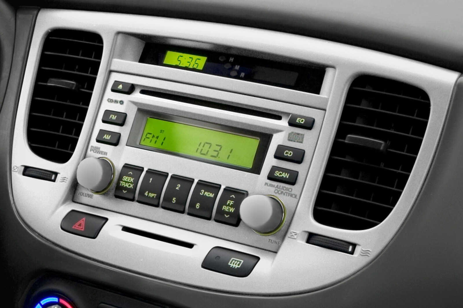 2008 Kia Rio interior CC