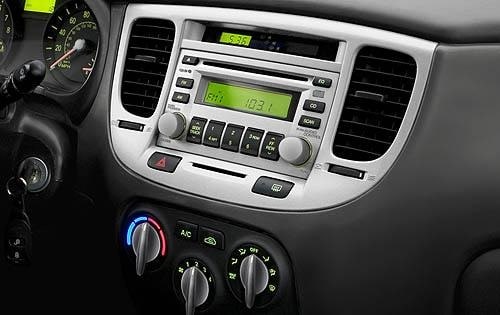 2008 Kia Rio interior CC