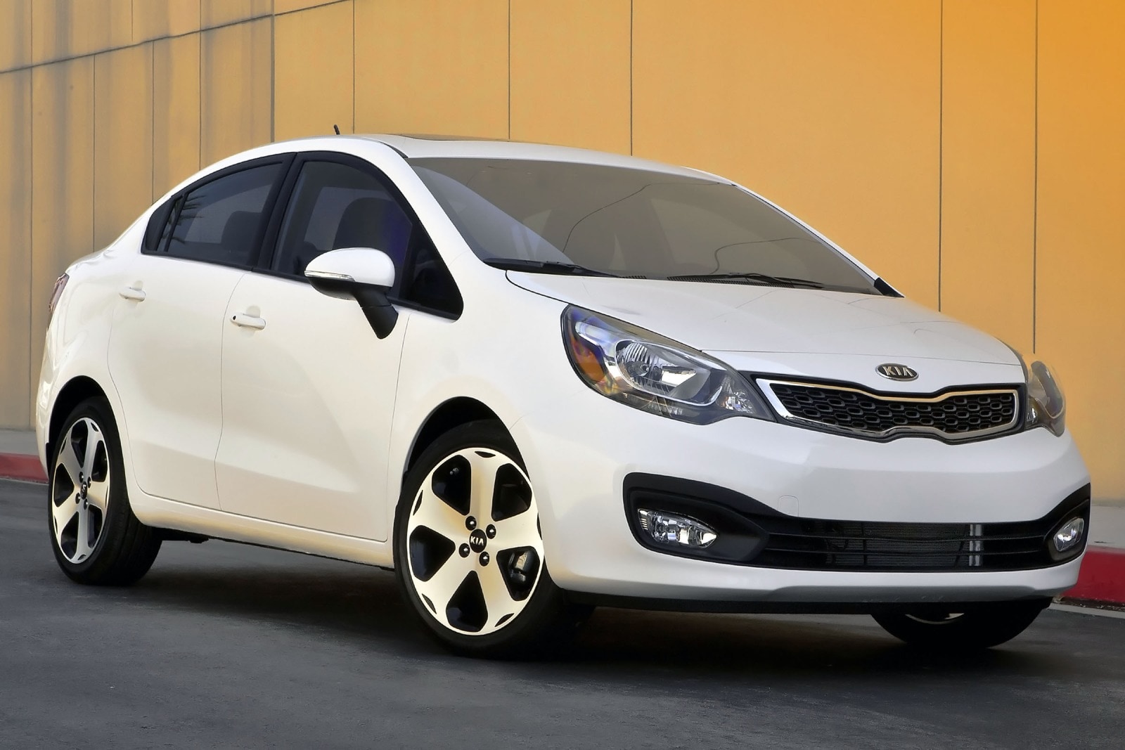 2014 Kia Rio exterior FQ