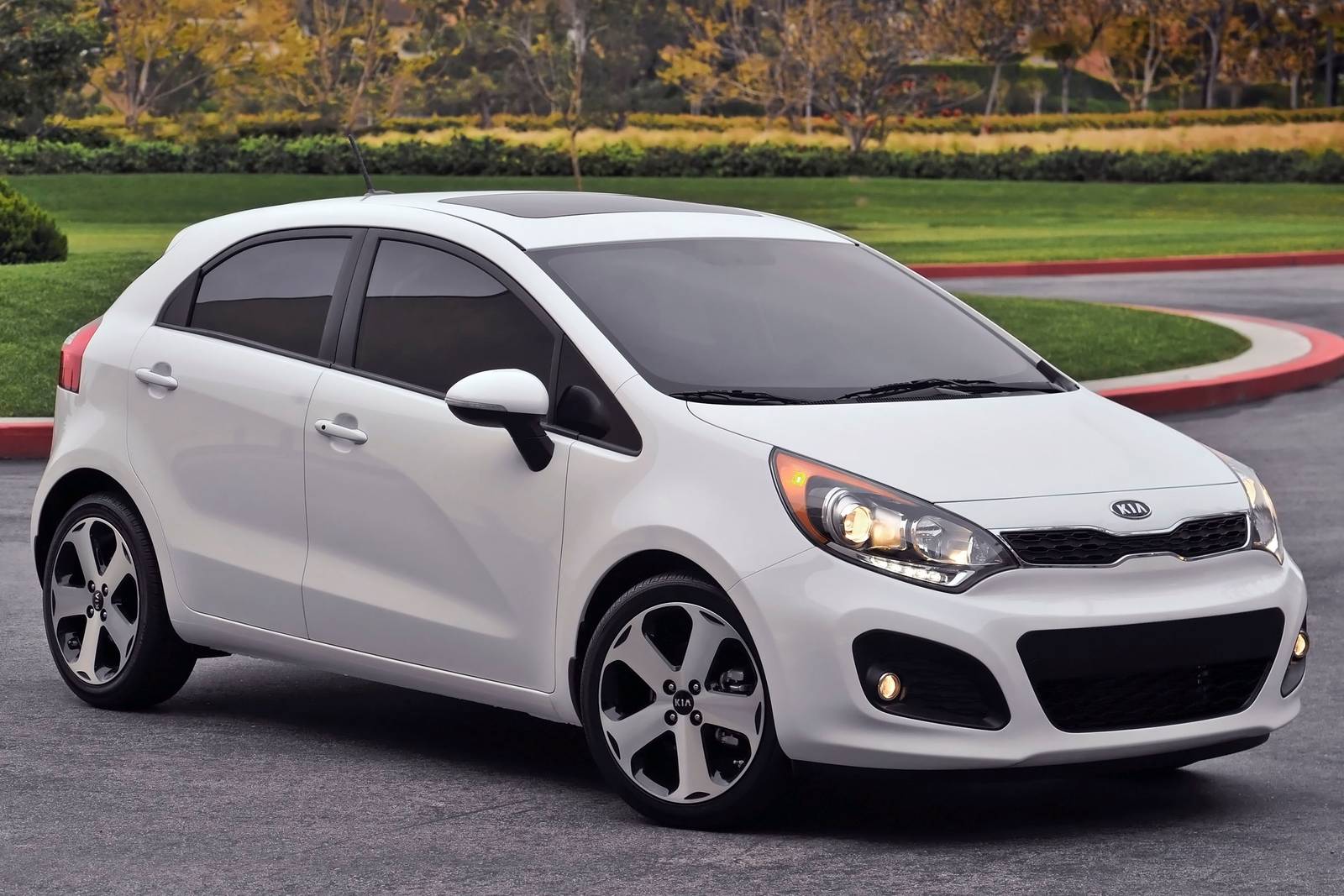 2015 Kia Rio exterior FQ