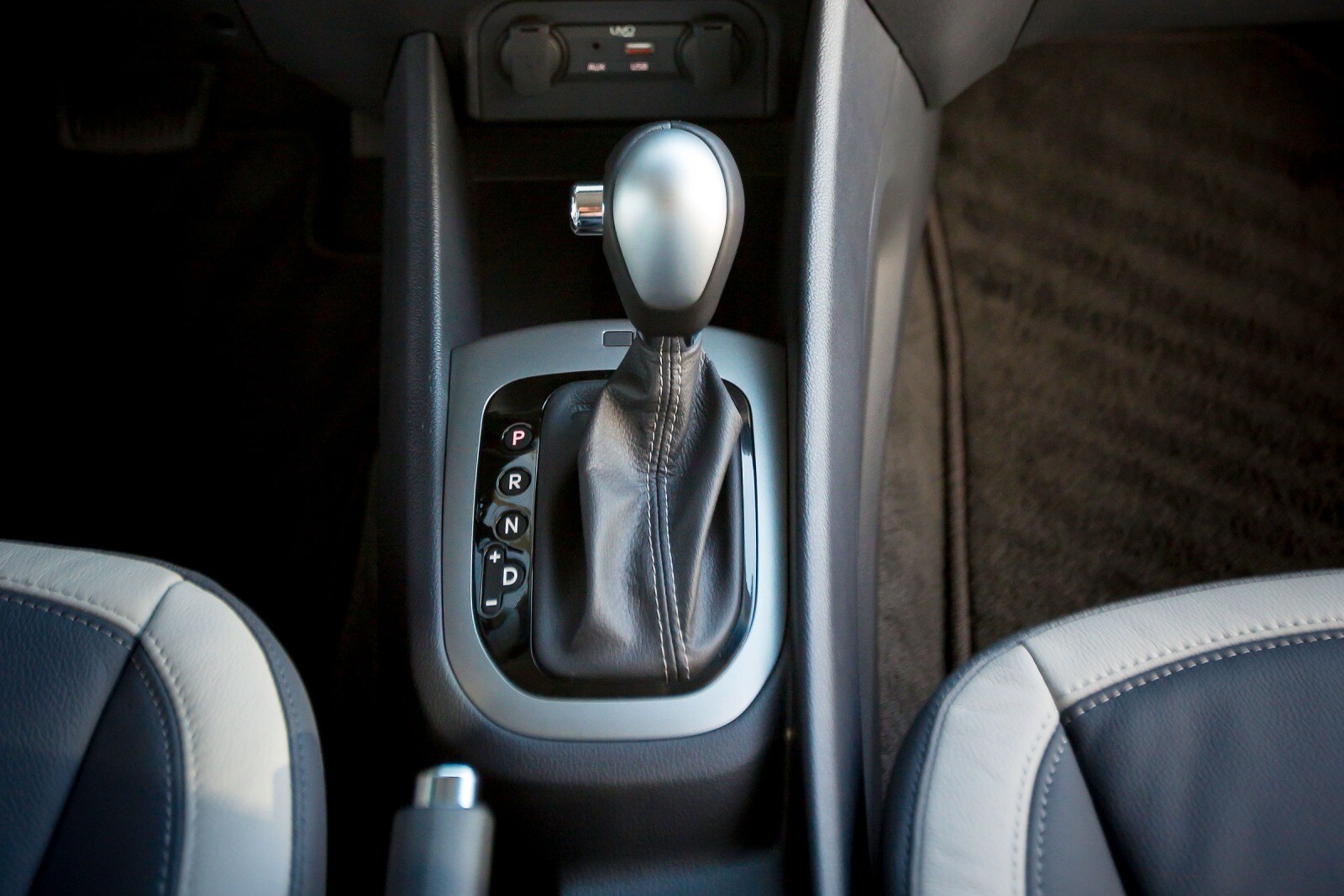 2016 Kia Rio interior SHF