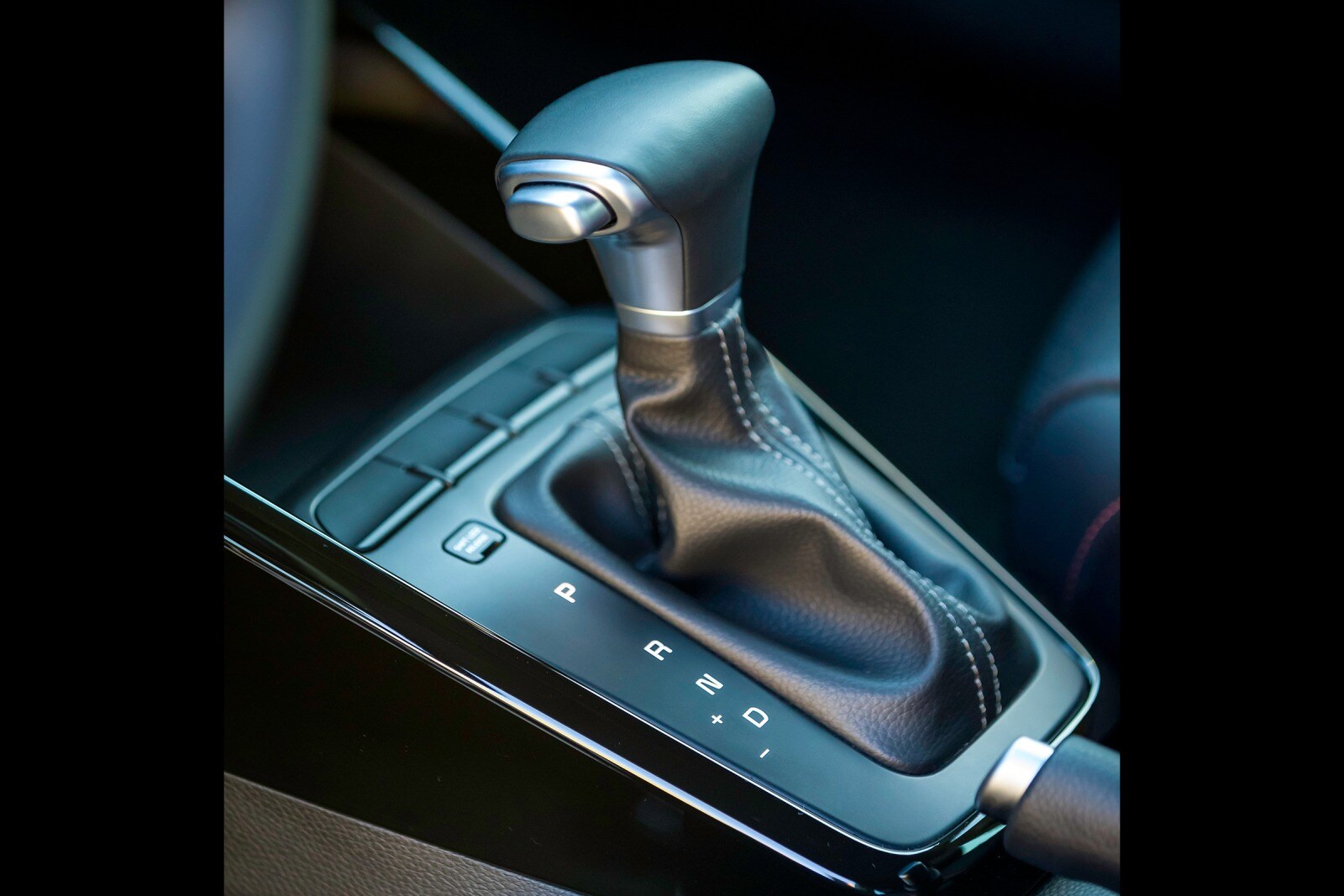 2018 Kia Rio interior SHF