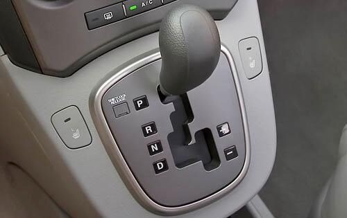 2008 Kia Rondo front safety CC