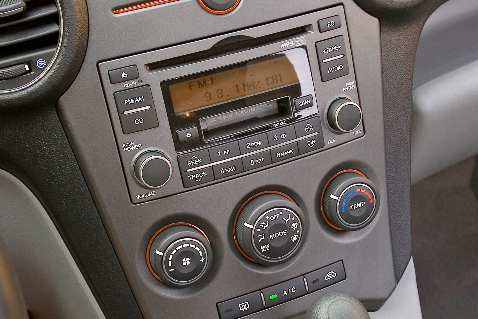 2008 Kia Rondo front safety CC