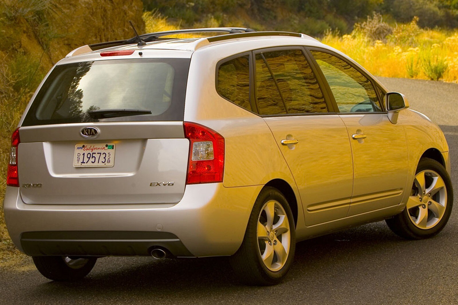 2008 Kia Rondo