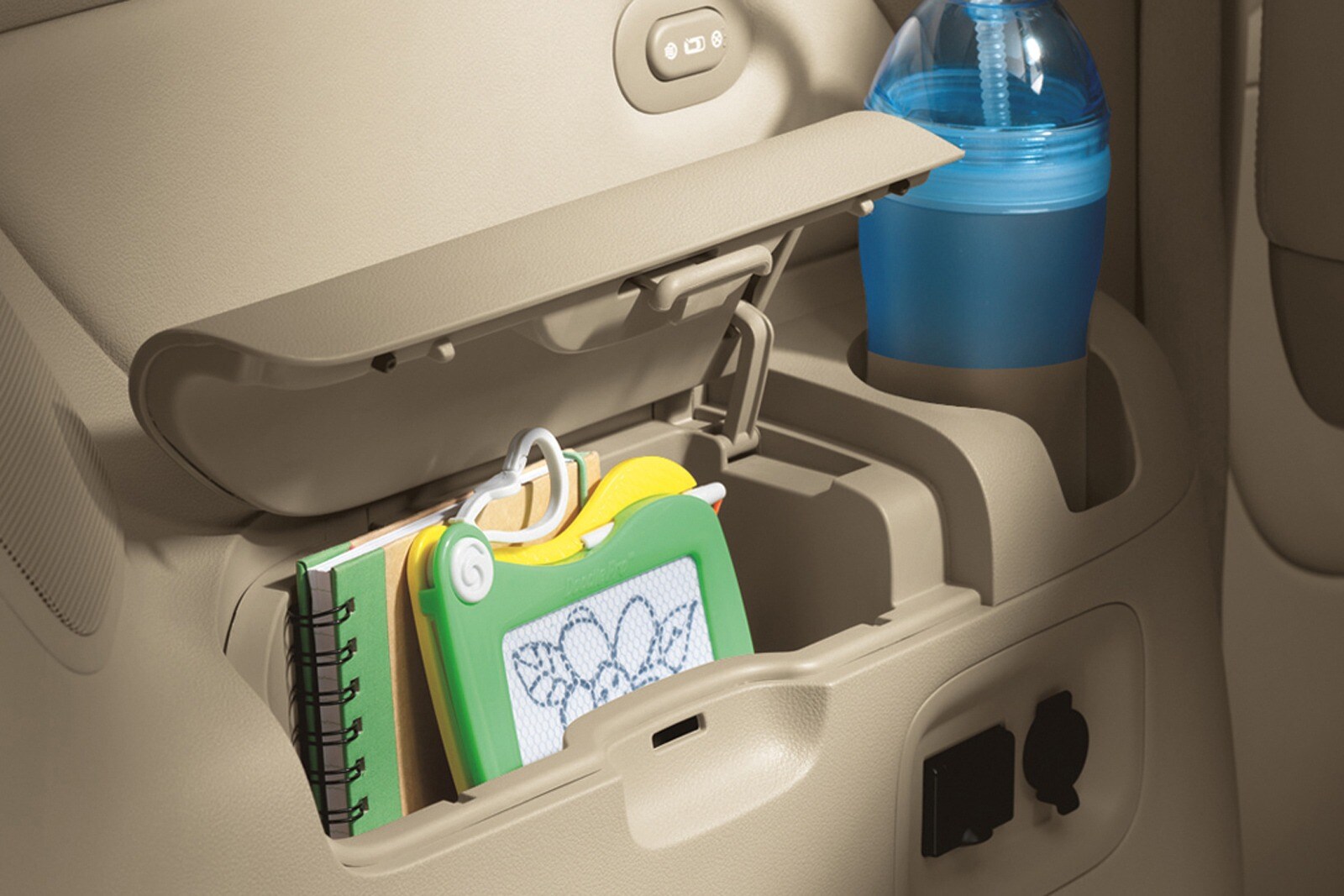 2010 Kia Sedona interior DETAIL