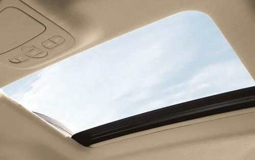 2010 Kia Sedona interior DETAIL