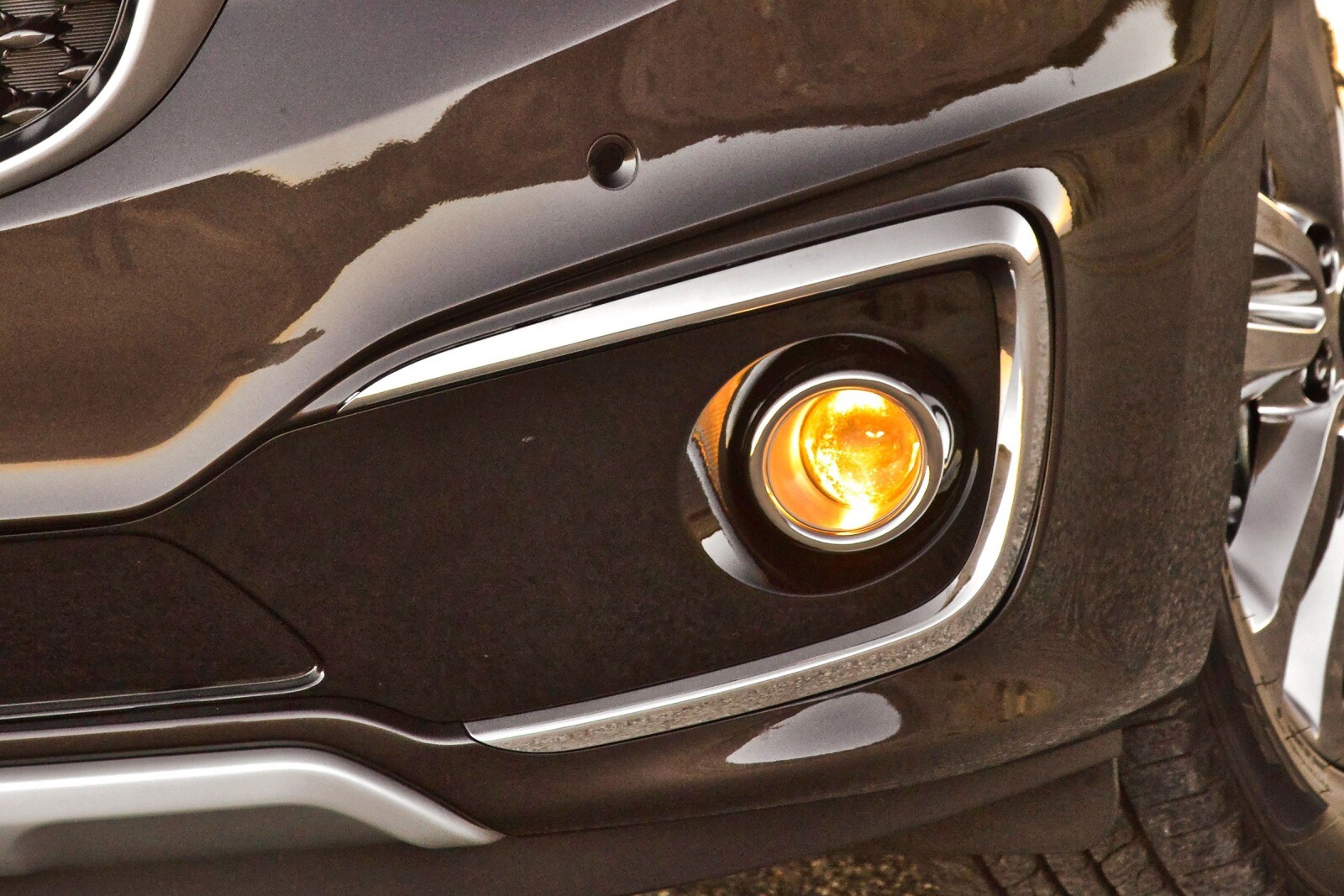 2017 Kia Sedona exterior FOG