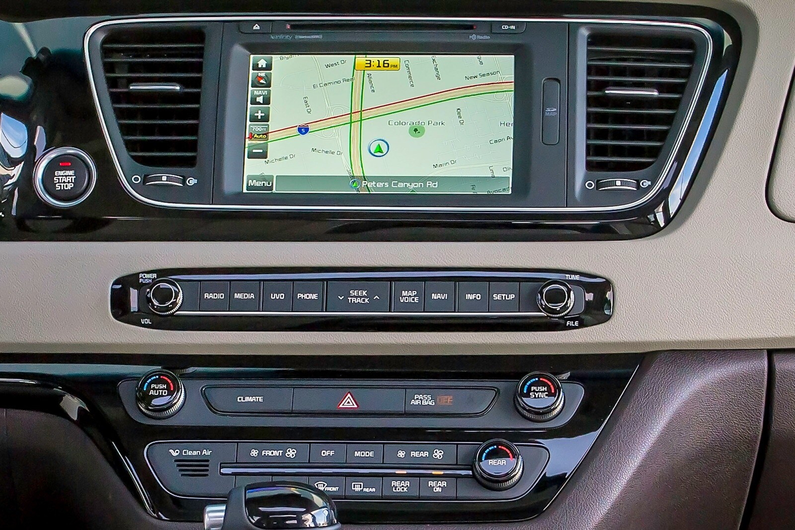 2017 Kia Sedona interior NAVSYS