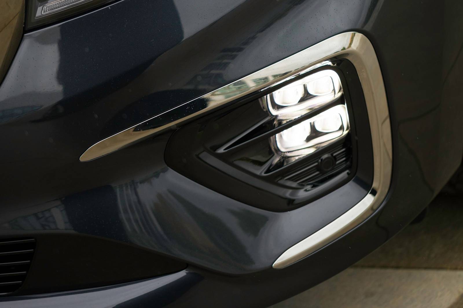 2019 Kia Sedona front safety FOG