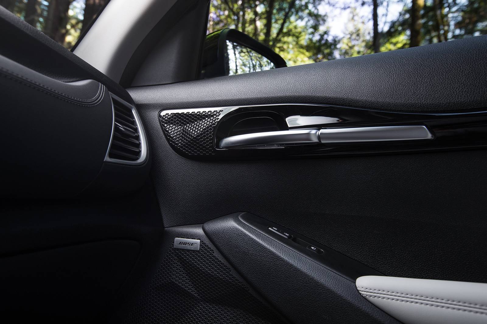 2021 Kia Seltos front safety DETAIL