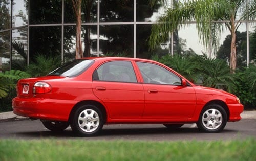 2001 Kia Sephia LS 4dr Sedan