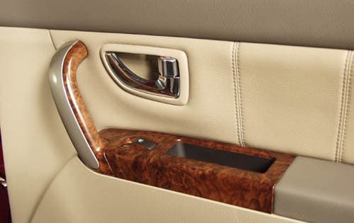 2003 Kia Sorento interior DETAIL