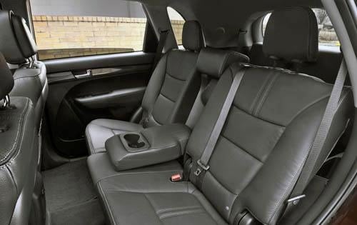 2011 Kia Sorento interior RI