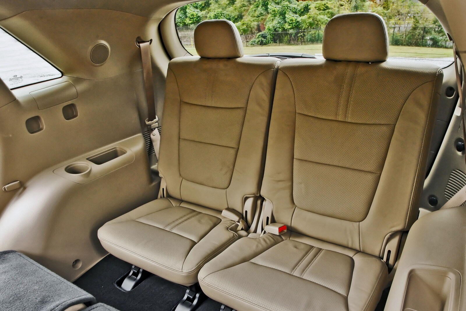2013 Kia Sorento interior RI