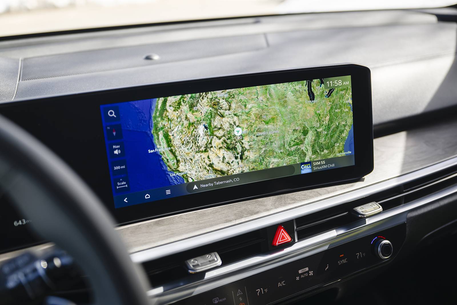 2024 Kia Sorento Hybrid interior CC