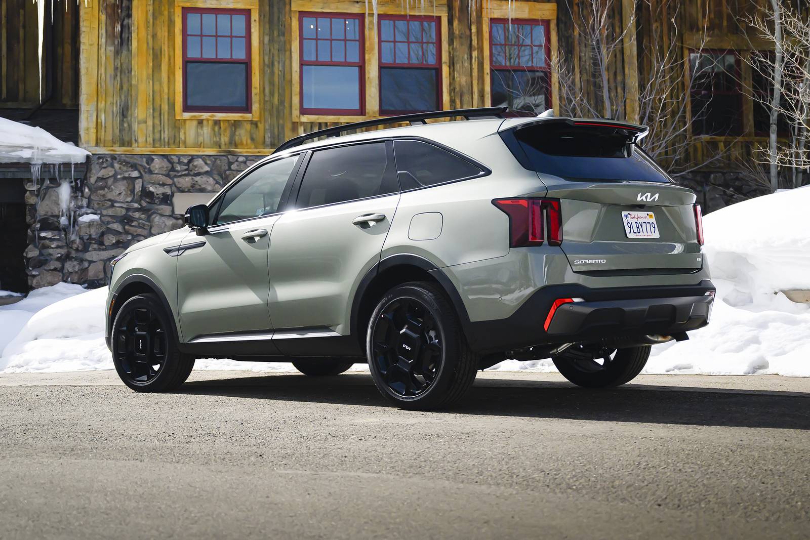 2025 Kia Sorento exterior FQ