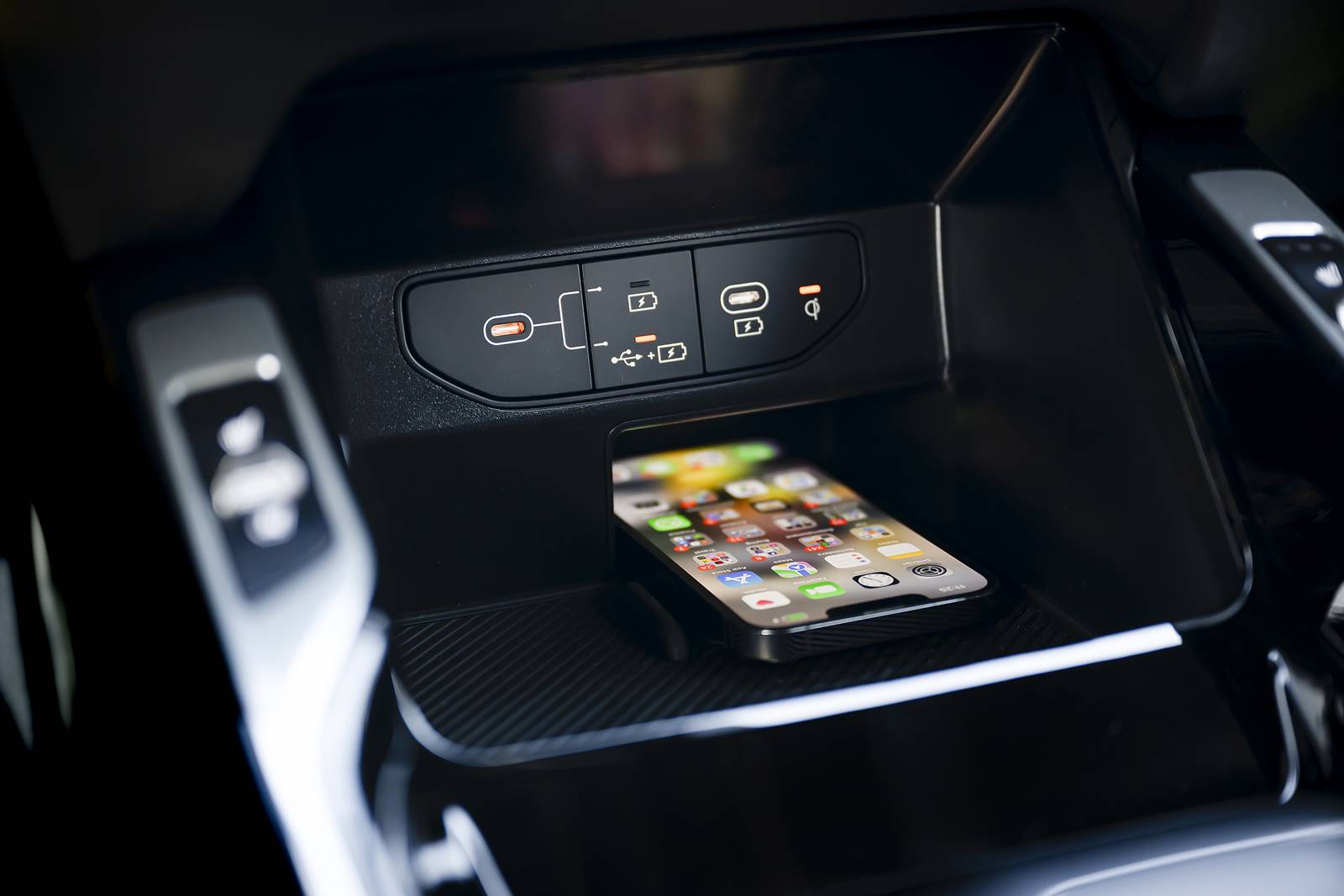 2025 Kia Sorento interior DETAIL