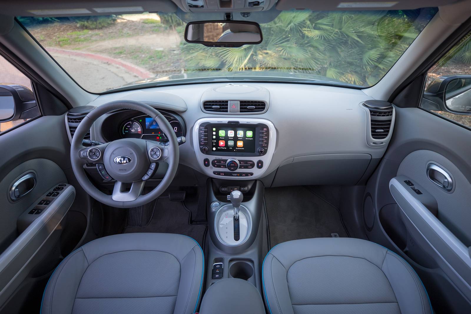 2018 Kia Soul EV interior D