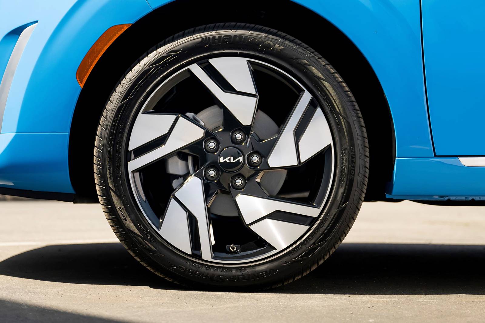 2023 Kia Soul exterior W