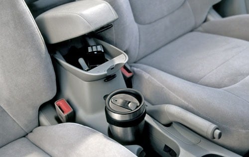 2004 Kia Spectra interior CC