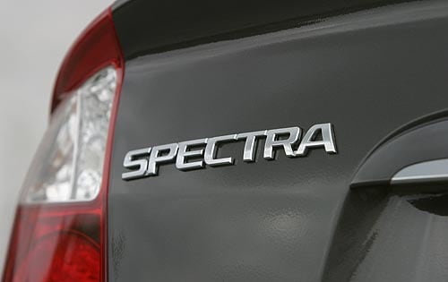2004 Kia Spectra exterior FBDG